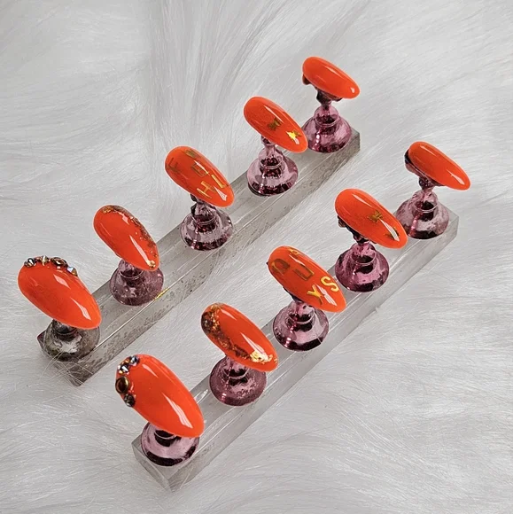 Press on nails - Picture 3 of 5